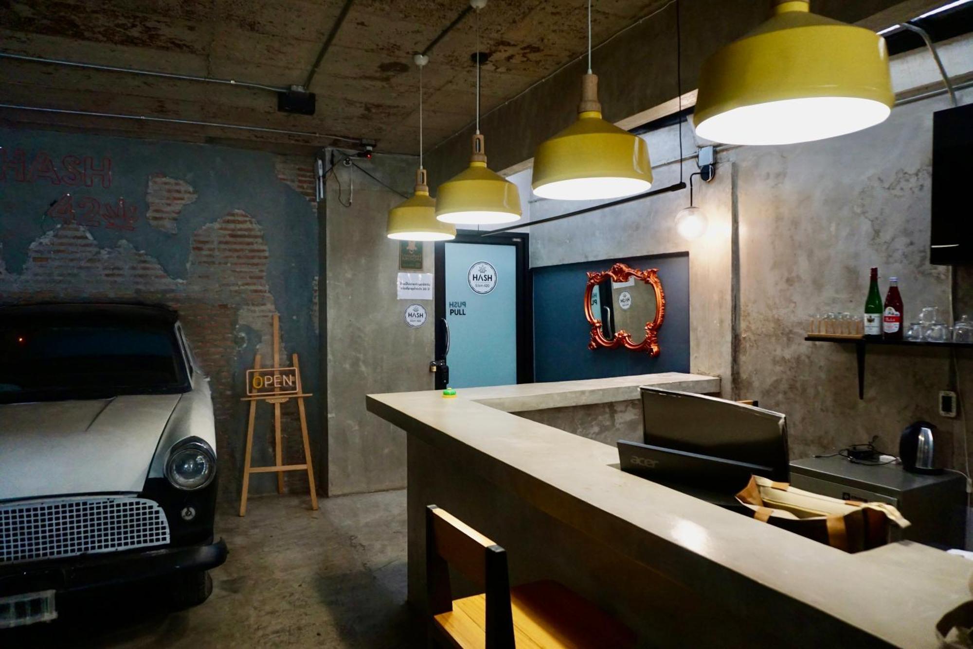 Апартаменты Silom Soi 3 Hash Hip And Funky With Rooftop View