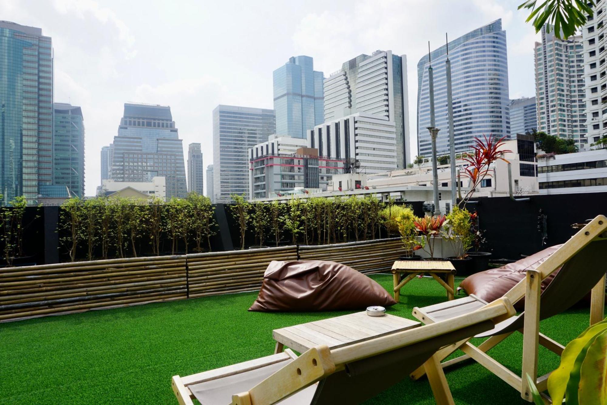 Silom Soi 3 Hash Hip And Funky With Rooftop View Бангкок